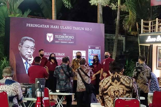 SBY Luncurkan Dua Buku Monograf Pengalaman Pimpin Indonesia